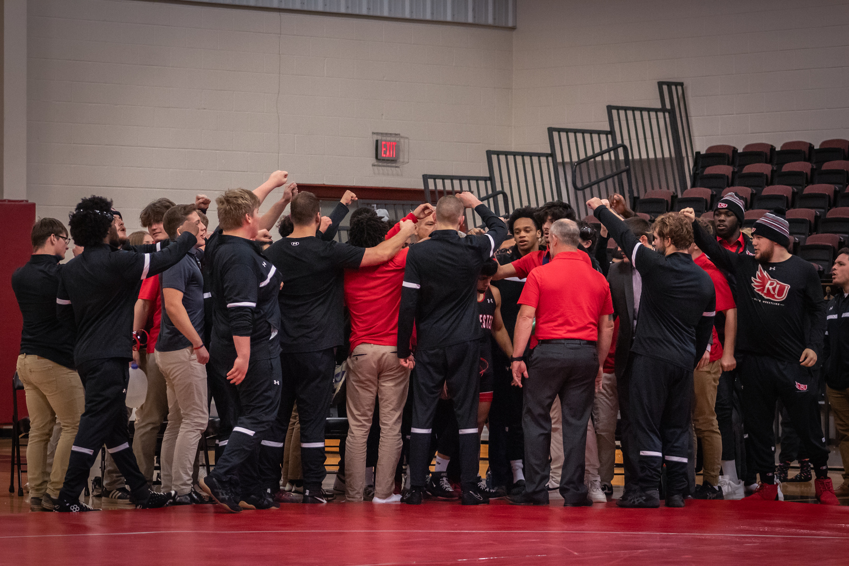 MEN'S AND WOMEN'S WRESTLING
