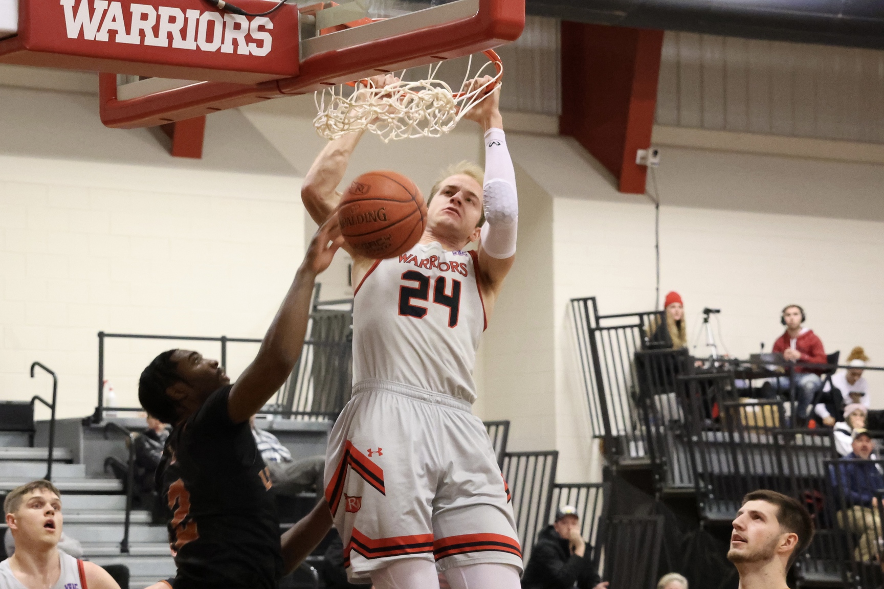 (Noah Peterson/RU Athletics)