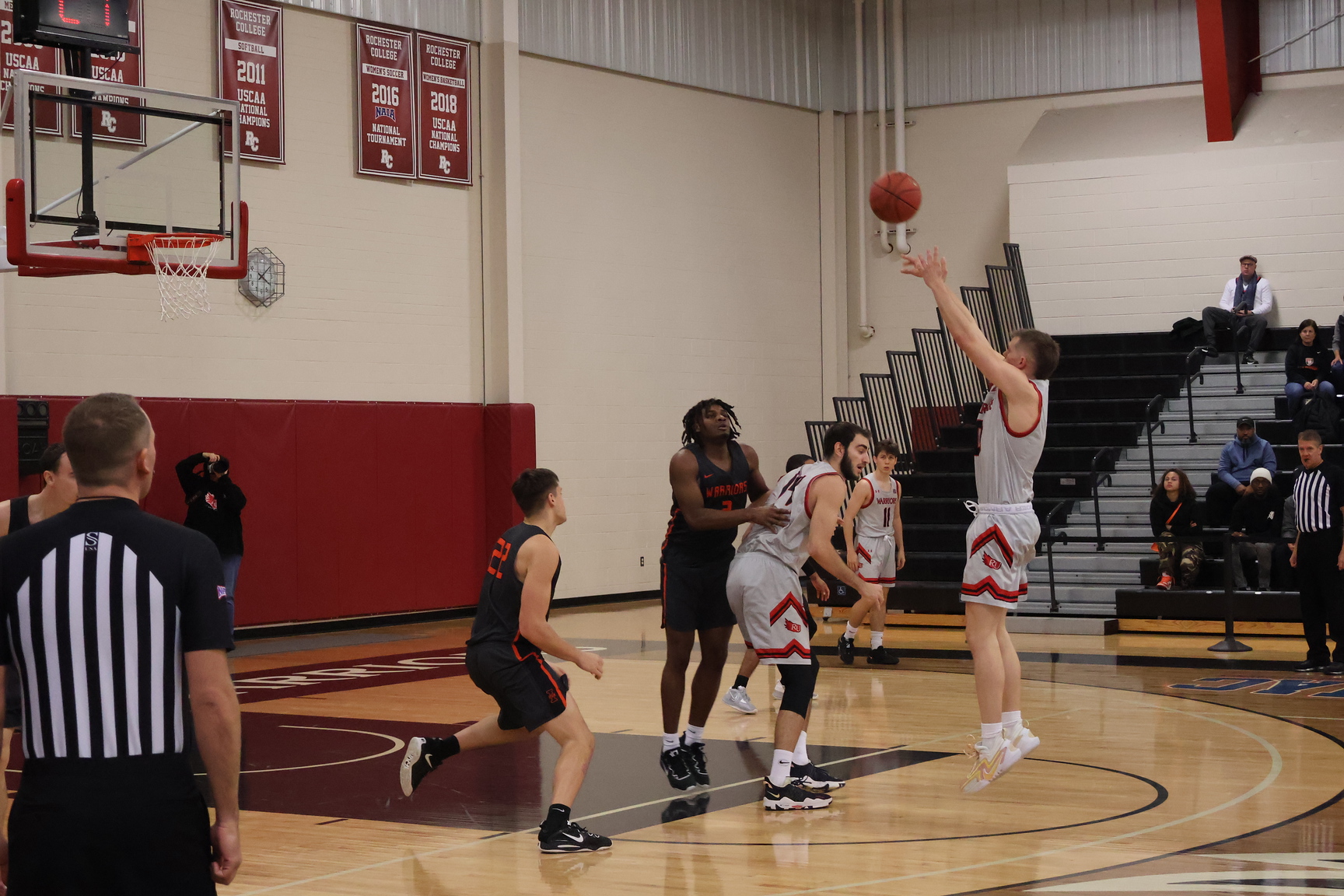 MEN'S BASKETBALL OPENS SEASON AGAINST LAMBTON FOR HOMECOMING WEEKEND