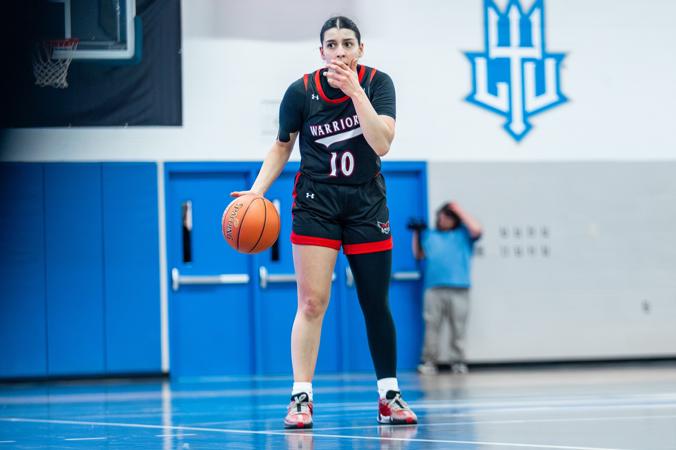 Women's Basketball earns 86-59 win over Madonna