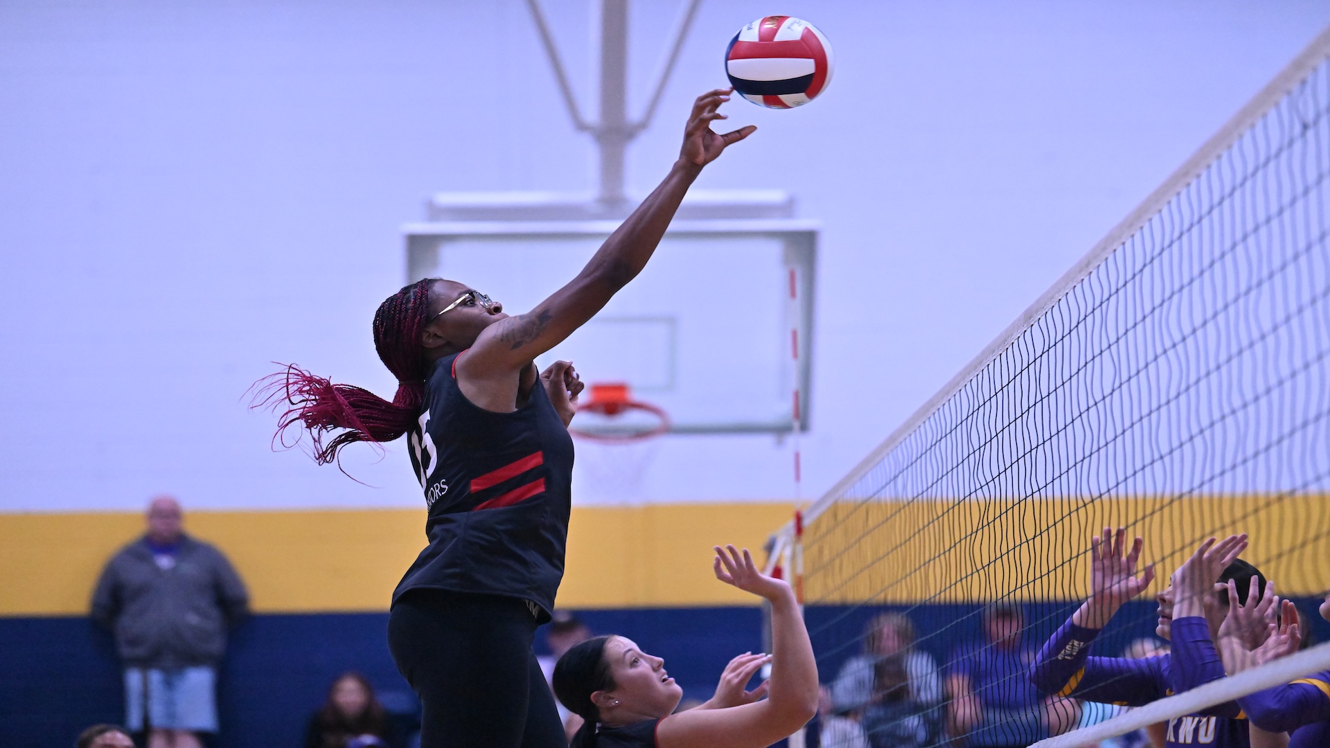 Volleyball starts WHAC play with a win over Michigan-Dearborn